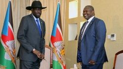 South Sudan's President Salva Kiir Mayardit (left) and first Vice-President Riek Macha (right).