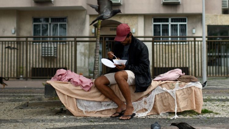 HEALTH-CORONAVIRUS/BRAZIL-FOOD