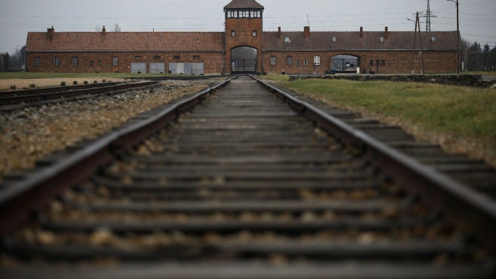  Auschwitz