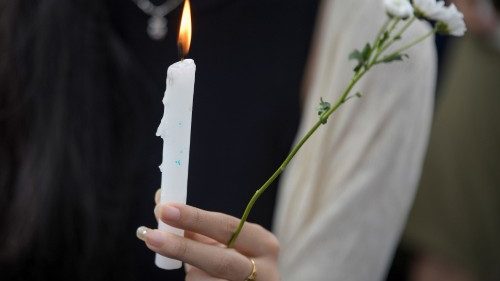 Rosário e Magnificat, as "armas" dos católicos birmaneses em meio ao conflito