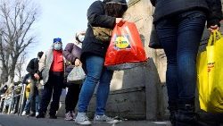 ಇಟಲಿಯಲ್ಲಿ ಬಡ ಮತ್ತು ಅಂಚಿನಲ್ಲಿರುವ ವ್ಯಕ್ತಿಯ ಛಾಯಾಚಿತ್ರ