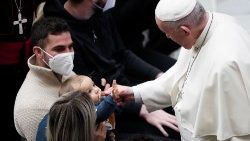البابا فرنسيس في مقابلته العامة مع المؤمنين 
