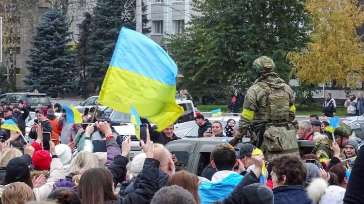 Einwohner von Cherson feiern nach dem russischen Rückzug, November letzten Jahres