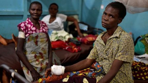 Kongo: Operation bei Taschenlampen-Licht
