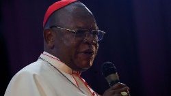 Cardeal Fridolin Ambongo Besungu, arcebispo de Kinshasa (Rep. Democrática do Congo) e presidente do Secam