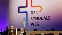 Autor Siegried Kleymann und Theologin Maria Boxberg beim Synodalen Weg vor der Weltsynode 2023