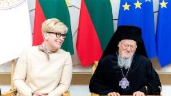 Ekumeniczny Patriarcha Konstantynopola Bartłomiej i premier Litwy Ingrida Simonyte na spotkaniu w Wilnie, 21 marca 2023