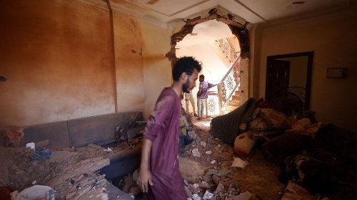 Sudan: Hauptstadt Khartum unter Bombenbeschuss