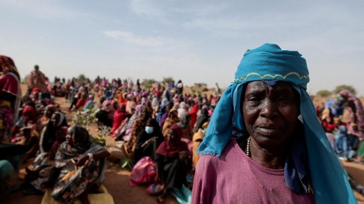 Persone sudanesi che cercano rifugio in Chad