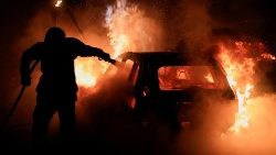 Cinquième nuit d'émeutes à Tourcoing au nord de la France. 