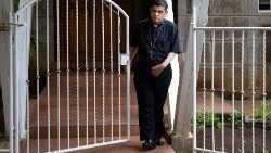 FILE PHOTO: Nicaraguan Catholic Bishop Alvarez freed, talks going on - source