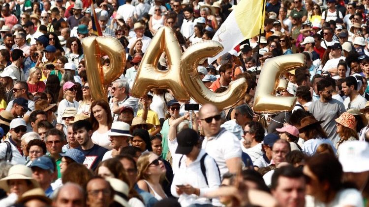 Papa ameombea amani duniani huko Fatima