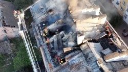 O bombardeio em Lviv nesta terça, 15 de agosto