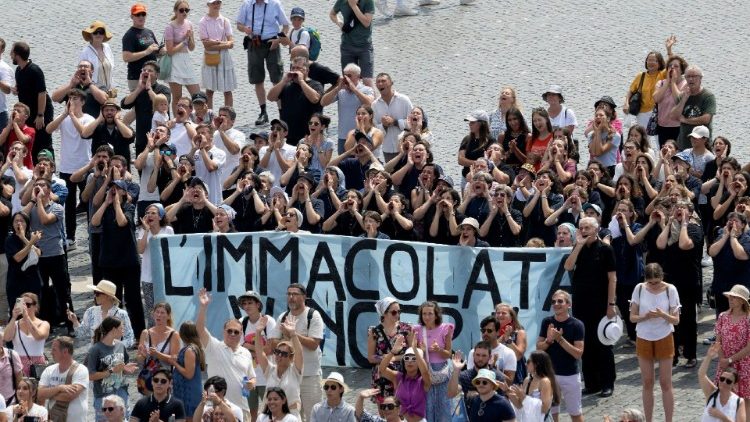 Паломники на площади Святого Петра