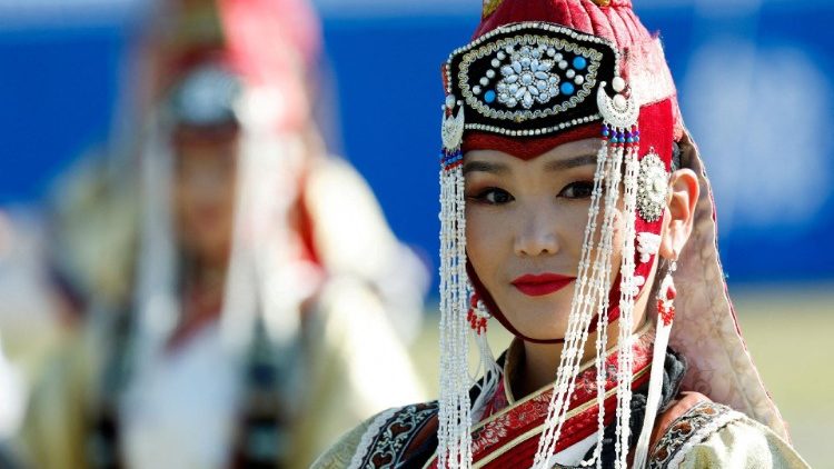 Tukio la la utamaduni lililoandaliwa na vyombo vya habari kufuatia na ziara ya Papa Francisko nchini Mongolia.