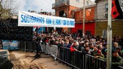 Une messe organisée à Buenos Aires le 5 septembre en soutien au Pape François et aux pauvres. 