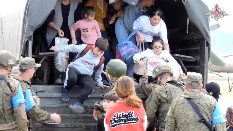 Russian peacekeepers evacuate civilians in Nagorno-Karabakh