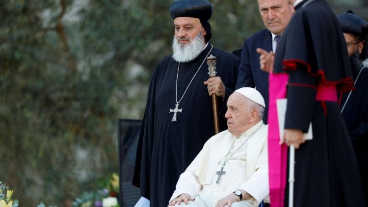 संत पेत्रुस महासभा में जागरण प्रार्थना सभा