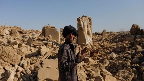 Påvens böner för det jordbävningsdrabbade folket i Afghanistan