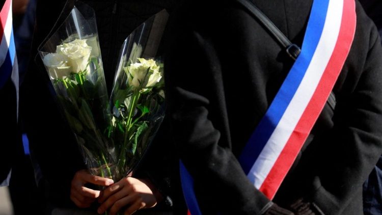 Manifestation en hommage au professeur Dominique Bernard, assassiné vendredi 13 octobre à Arras