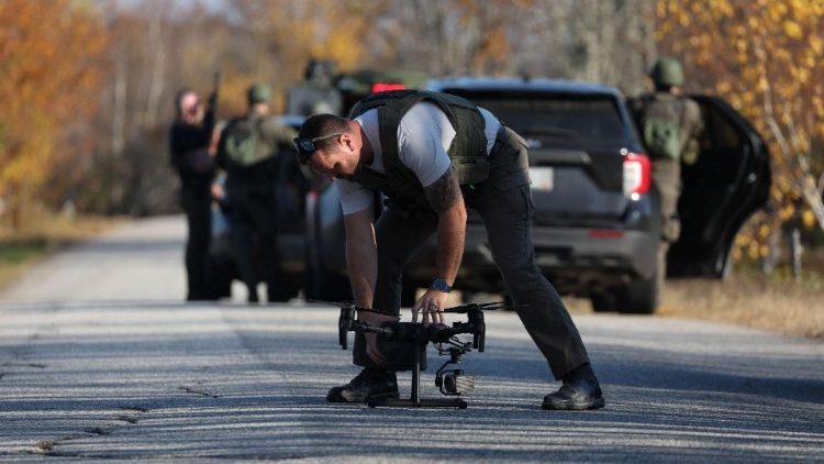 लेविस्टन में घातक सामूहिक गोलीबारी के बाद