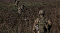 Soldati nella regione ucraina di Kherson (Reuters)
