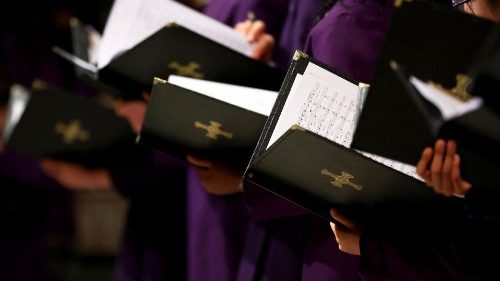 Österreich: Franziskaner singen Choral aus dem Jahr 1230