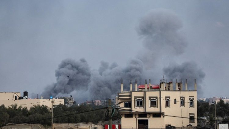 रफाह में बम विस्फोट जारी