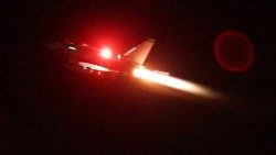 Bild der British Royal Air Force (RAF) , die von Zypern aus zusammen mit den USA Luftangriffe gegen die Huthi im Jemen geflogen hat 