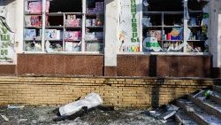 Mercato di Donetsk colpito dal bombardamento