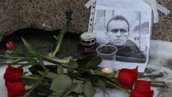 Fiori e candele per Alexei Navalny