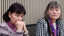 Gloria Branciani i Mirjam Kovac, dwie byłe zakonnice ze Wspólnoty Loyola, które opowiedziały o doświadczonym osobiście lub poznanym „fizycznym, psychicznym i seksualnym wykorzystywaniu” ze strony ks. Rupnika