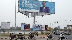Affiche de l'actuel président de la République togolaise Faure Gnassingbé dans la ville de Lomé. 