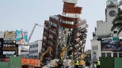 Conséquences d'un tremblement de terre, à Hualien, à Taïwan. 