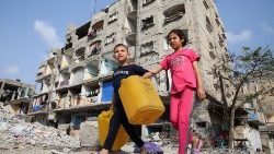 Ein getroffenes Wohngebiet in Rafah im südlichen Gaza-Streifen