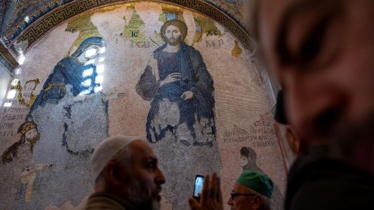 Die ehemalige Kirche im Nordosten des antiken Stadtzentrums von Konstantinopel, heute Istanbul, gilt als eine der wichtigsten Beispiele byzantinischer Sakralarchitektur weltweit.