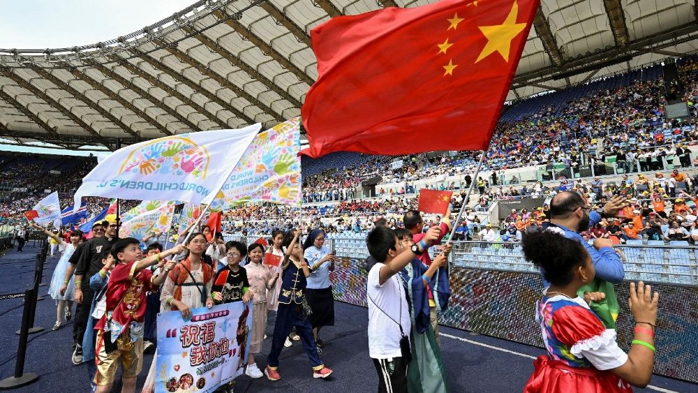 Падчас сустрэчы з дзецьмі на Алімпійскім стадыёне ў Рыме