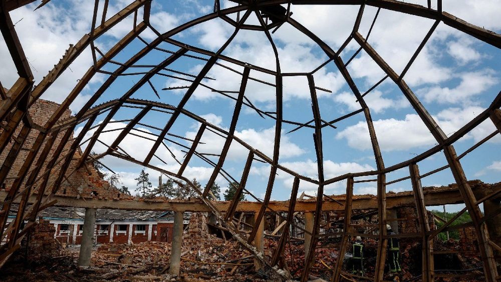 Centro de esportes para crianças e jovens em Mala Danylivka, região de Kharkiv, em 30 de maio de 2024. *REUTERS/Valentyn Ogirenko)