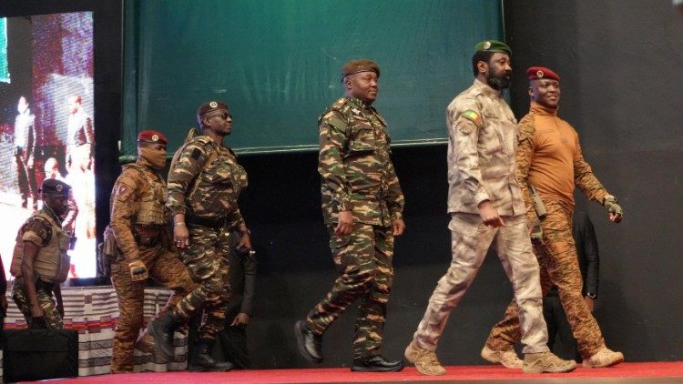 Sahel junta leaders meet for a summit in Niamey