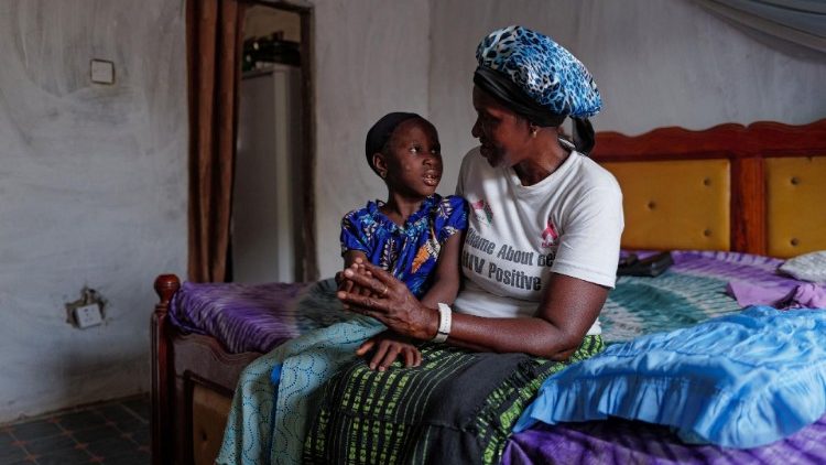 Projeto de lei da Gâmbia para acabar com a mutilação genital feminina.