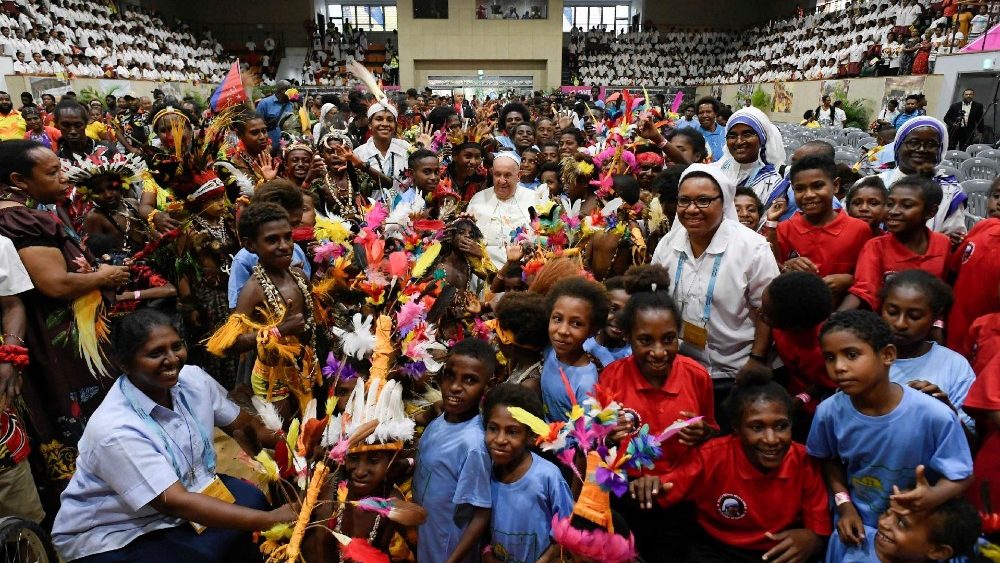 Pope Francis visits Papua New Guinea