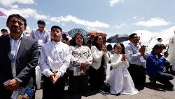 Os fiéis na missa que inaugurou oficialmente o Congresso Eucarístico Internacional em Quito (Reuters/Karen Toro)