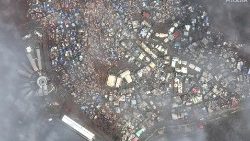 Une image satellite montre l'étendue des dégâts après le passage du cyclone Chido à Mamoudzou (Mayotte).