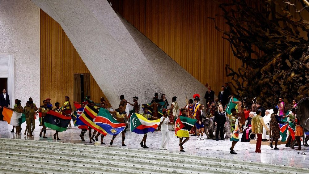 Афрыканскі цырк CircAfrica на агульнай аўдыенцыі ў Ватыкане