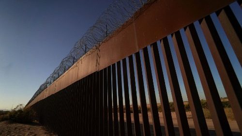 L’archevêque de Chicago opposé à toute expulsion massive d'immigrés