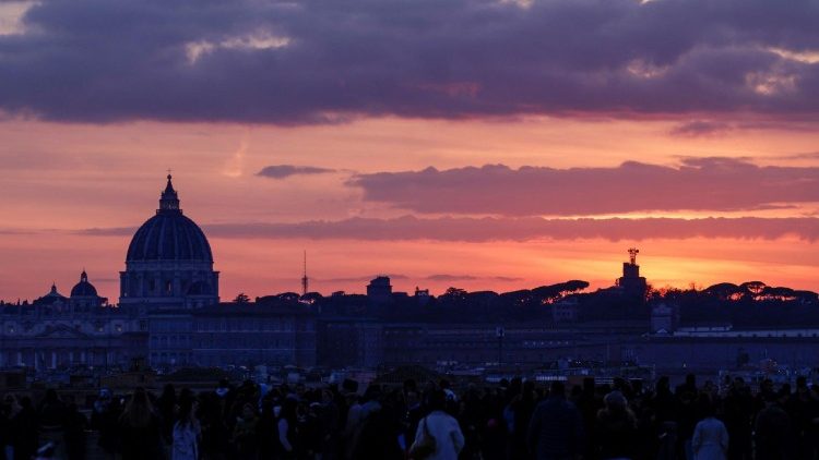 Earth Day Italia: il tramonto su Roma dalla Terrazza del Pincio