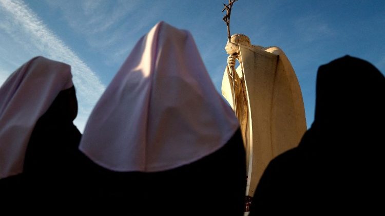 Dalle Chiese le preghiere per Francesco