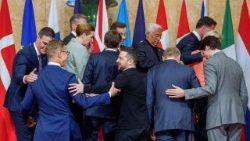 ब्रिटेन के प्रधानमंत्री स्टार्मर ने लंदन में यूरोपीय नेताओं की मेजबानी की