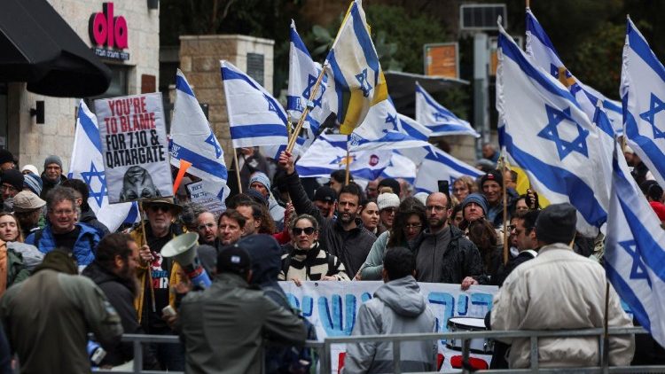 Protesto contra o governo nas proximidades da residência de Netanyahu em Jerusalém