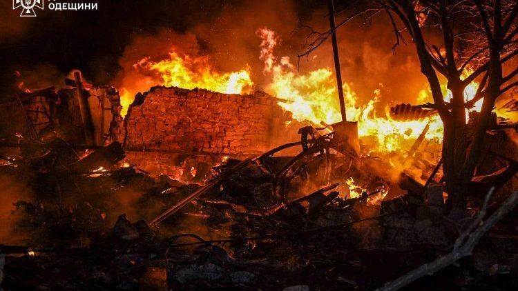 यूक्रेन के ओडेसा नगर पर रूसी ड्रोन हमले के बाद का दृश्य, 28.03.2025